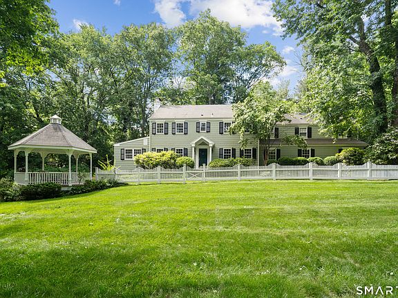 2nd image of 130 Comstock Hill Road