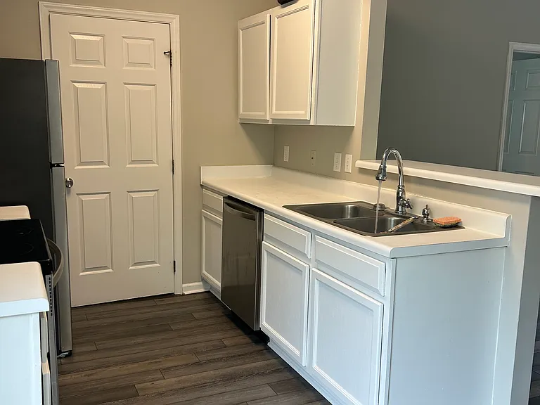 803 Grathwol Dr — Photo 10