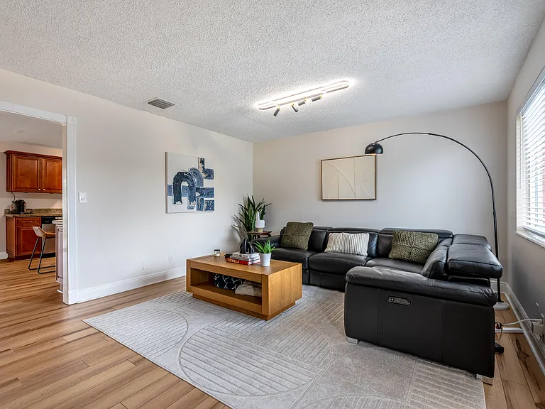 4317 Applecrest Dr — Photo 6