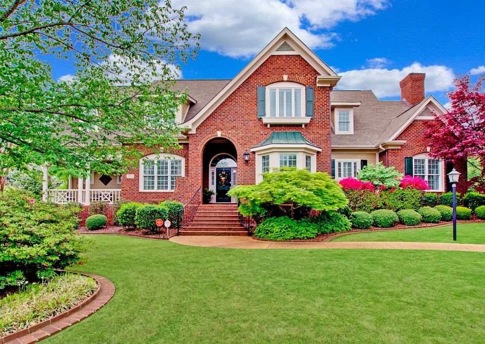 1st image of 3002 Haddonstone Dr SE