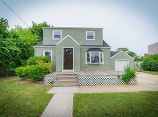 265 Maple Ct, Copiague, NY 11726