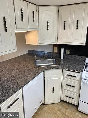 4th image of 5611 8th St N