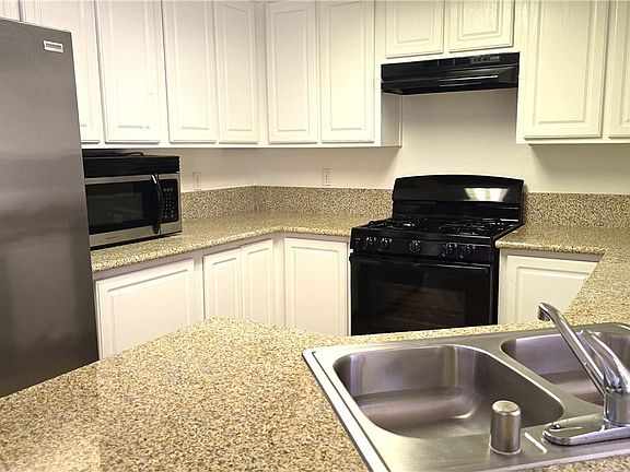 4th image of 10252 Lemon Thyme St