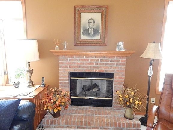 5th image of 2022 Mount Vernon Dr