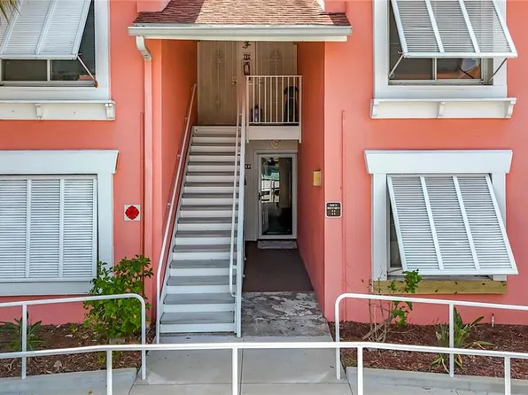3620 41st Way S Unit B, Saint Petersburg, FL 33711
