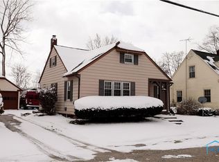 207 W Culbertson St, Fostoria, OH 44830