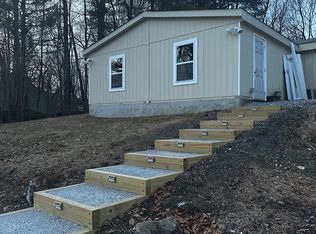 15 Linda Pl, Fishkill, NY 12524