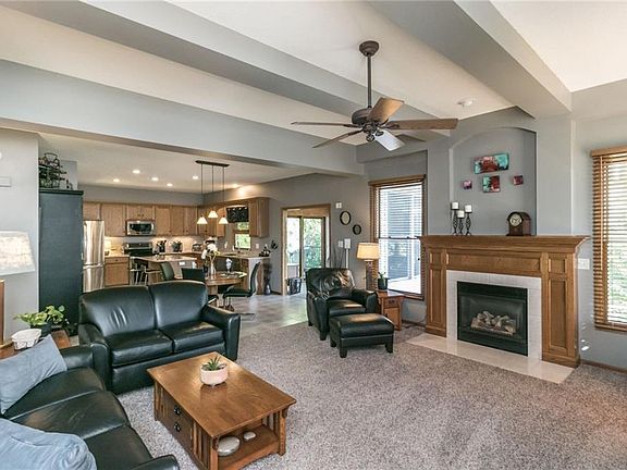3rd image of 7743 Boulder Dr