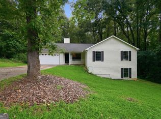 3971 Woodbridge Dr, Snellville, GA 30039