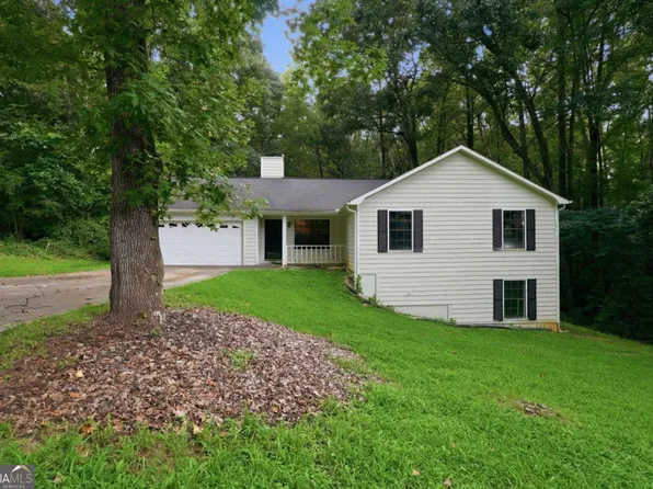 3971 Woodbridge Dr, Snellville, GA 30039