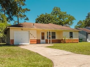 7010 Schiller St, Houston, TX 77055