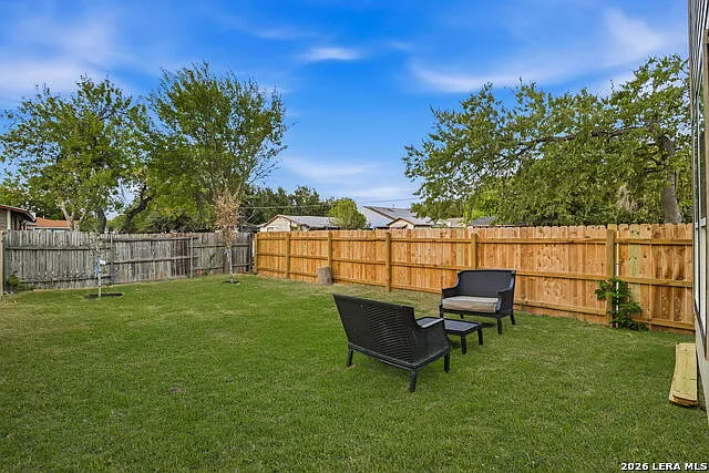 1801 W Southcross Blvd — Photo 23