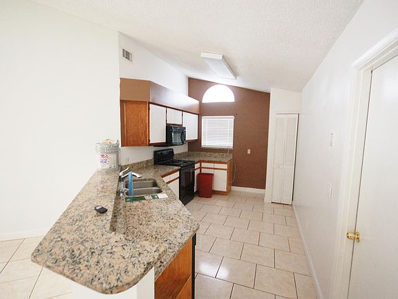 5th image of 7790 Fox Knoll Pl