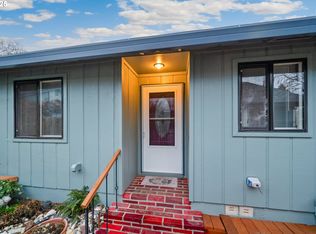 2000 SE Quail Cir, Hillsboro, OR 97123