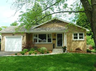 419 Kipling Ct, Wheaton, IL 60187