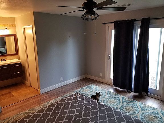 3rd image of 4443 White Oak Ct