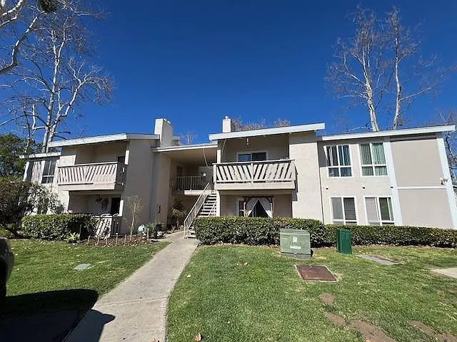 521 Sandalwood Pl #8 — Photo 6