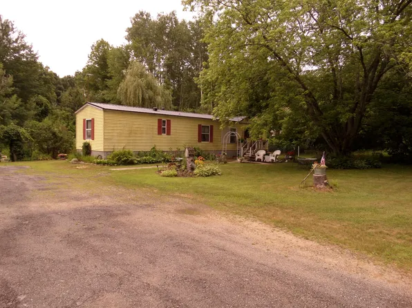4 Brackett Hill Road, Alfred, ME 04002