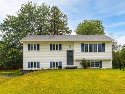 125 Authors Ave, Henrietta, NY, 14467
