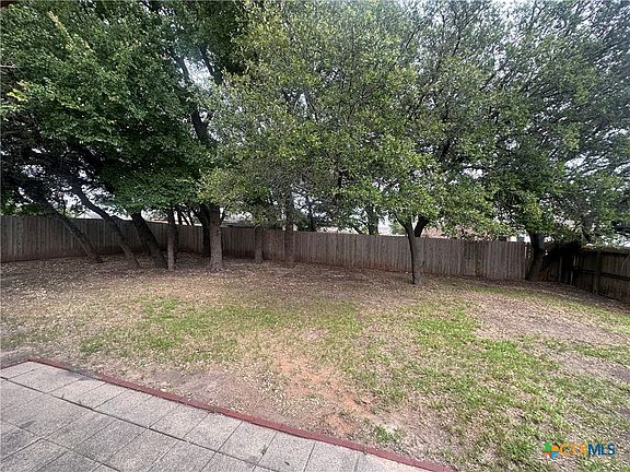 2nd image of 1125 Marlee Cir