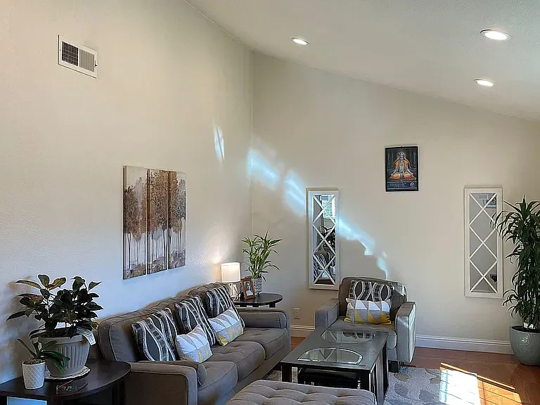807 Rivera St — Photo 2
