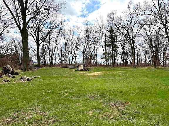 3rd image of 5982 W Clare Rd