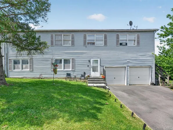 27-28 Williamsburg Drive, Newburgh, NY 12550