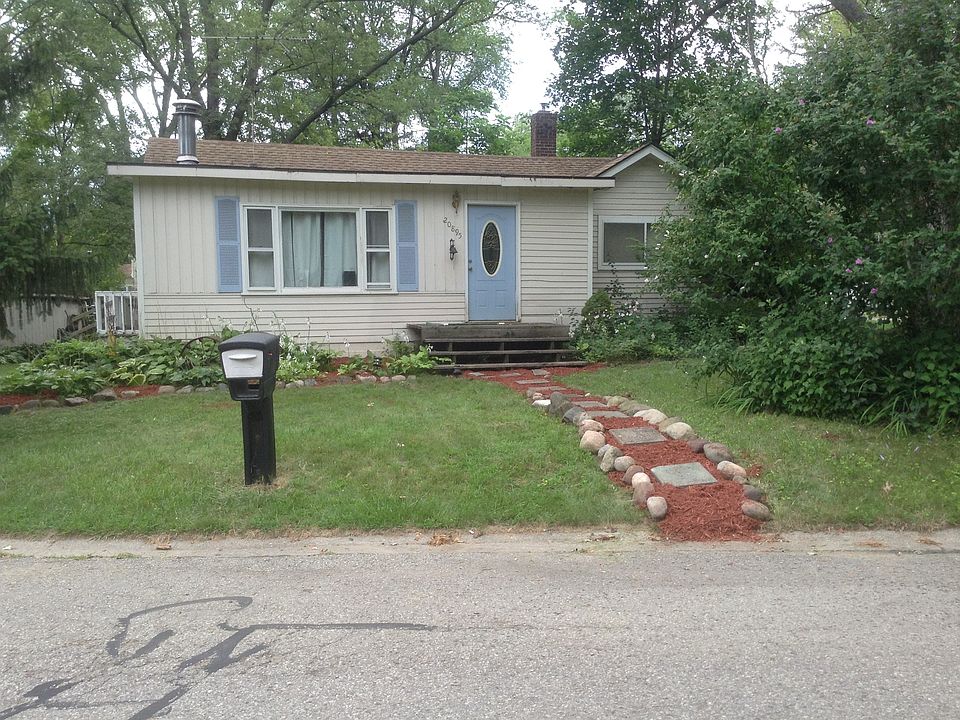 2nd image of 20895 Willow Ln