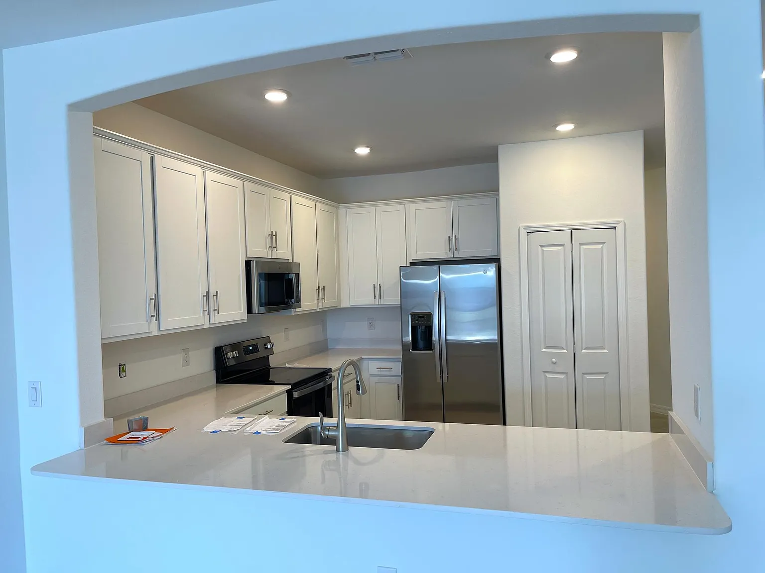 3 bed, 1417 sqft, $2,500 — Photo 2