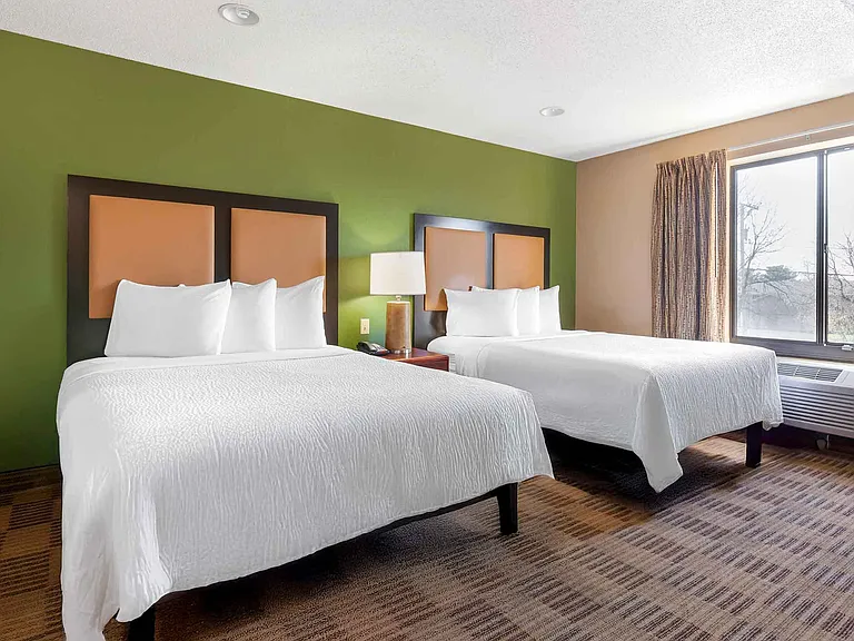 Deluxe Studio - 2 Full Beds