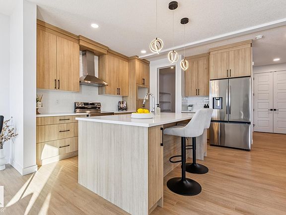 5th image of 37 Caledon Cres
