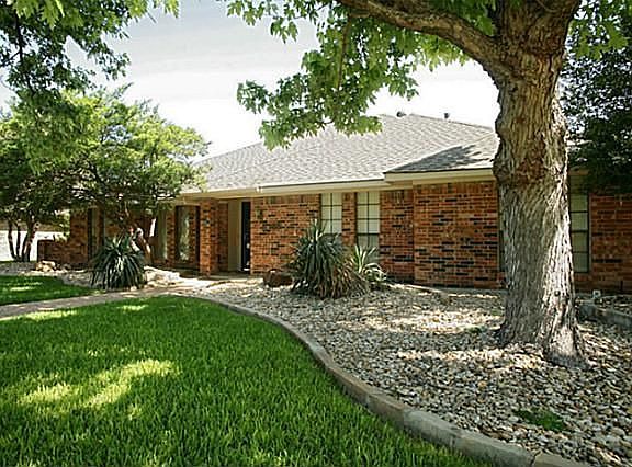 3rd image of 2505 Fountain Head Dr