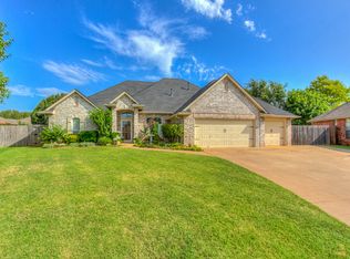 925 NW 179th Cir, Edmond, OK 73012