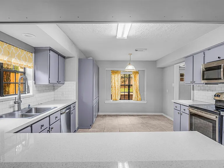 12303 Longfellow Dr — Photo 10