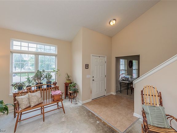 5th image of 1249 Oakbourne Cir