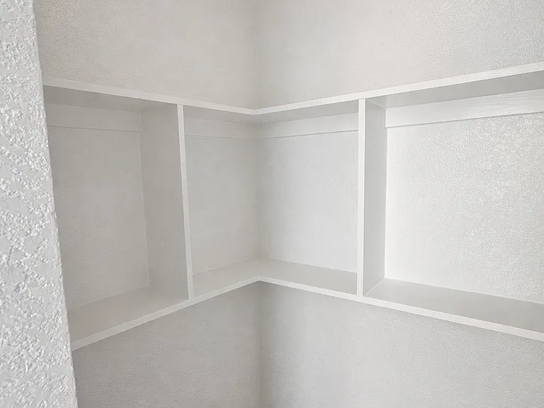 1/2 Bedroom Apartment: Kitchen Pantry