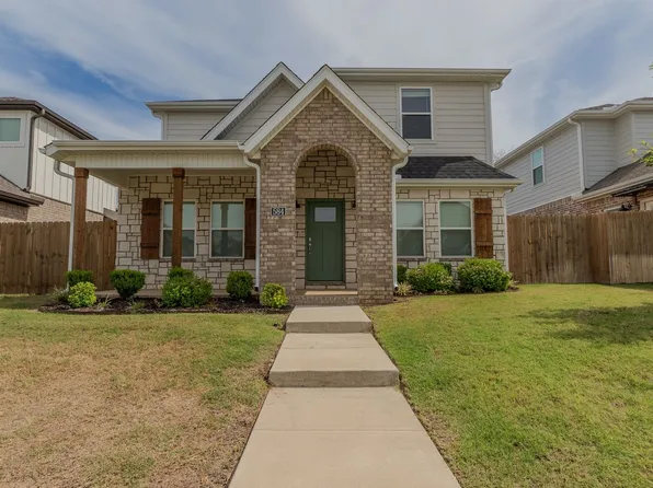 584 N Salem Rd, Fayetteville, AR 72704
