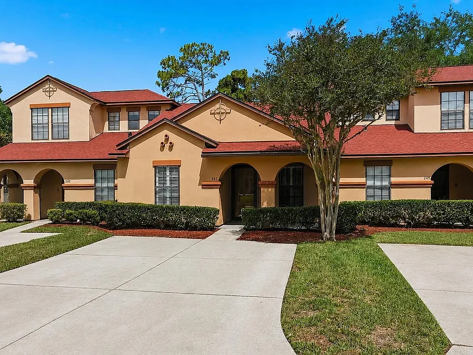 347 Redwood Ln