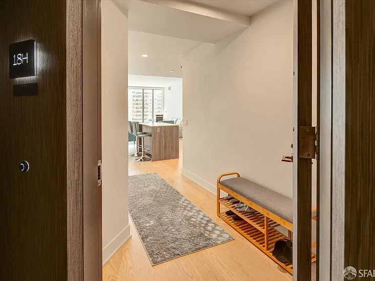 338 Main St #18H — Photo 2