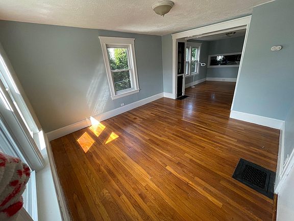 5th image of 48 Norton St #1