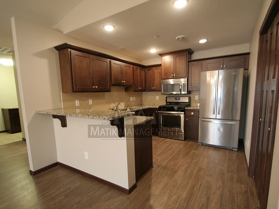 1st image of 2581 Hawk Ridge Ct SE