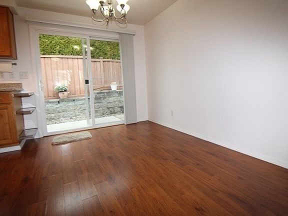 3rd image of 3300 Kauffman Ave APT 18