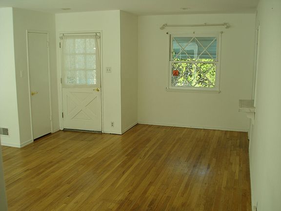 3rd image of 6446 Hanna Ave