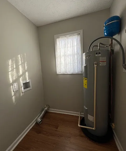 409 Westview Ln — Photo 10