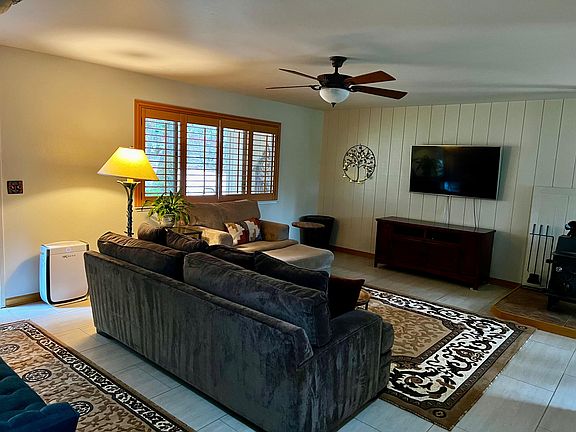 3rd image of 16950 Scott Way