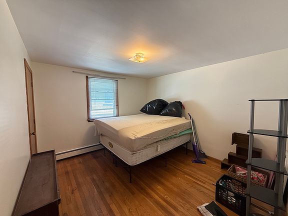 5th image of 22 Hunnewell Ave #2