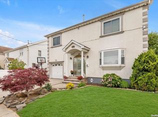 153 Elm Rd, Inwood, NY 11096