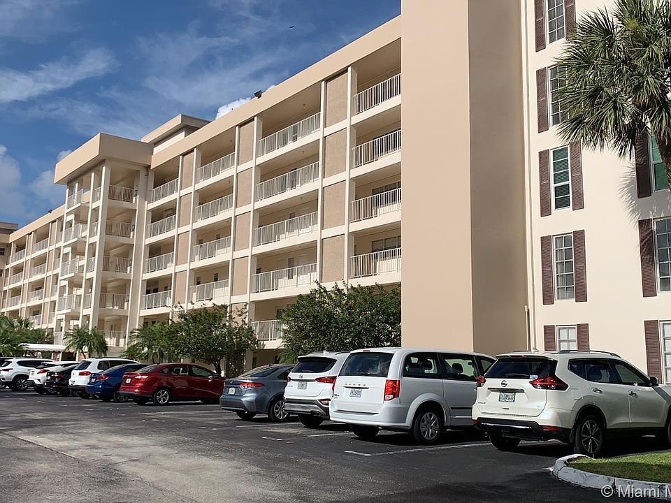 1st image of 2851 S Palm Aire Dr APT 407