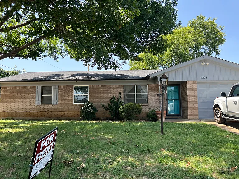 4304 Arrowwood Dr — Photo 1