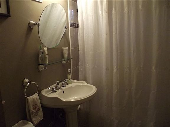 5th image of 1005 Birch Ave